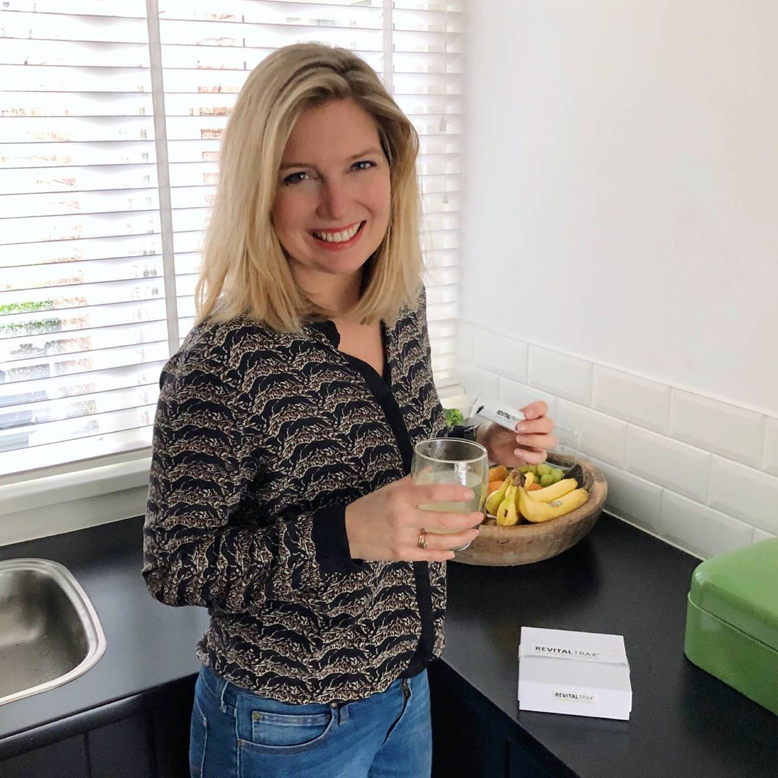 Josine is de oprichtster van Herhealth.nl heeft het Anti-Aging Collagen Complex van RevitalTrax getest en positief beoordeeld.