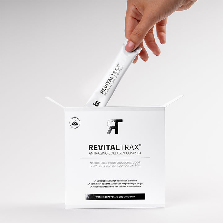 Een dagelijkse stick uit de verpakking van RevitalTrax Anti-Aging Collagen Complex.